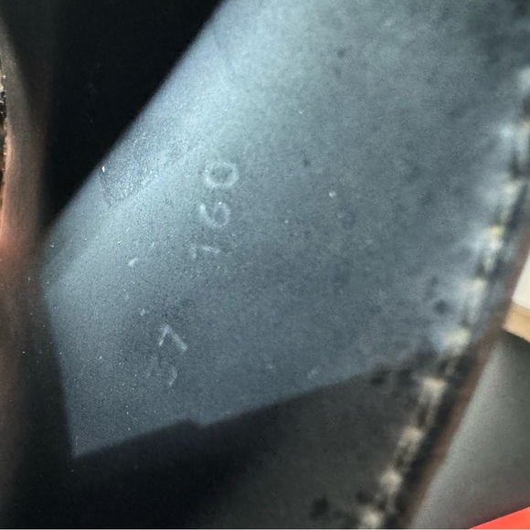 Gucci Authentic Slides - Picture 5 of 5